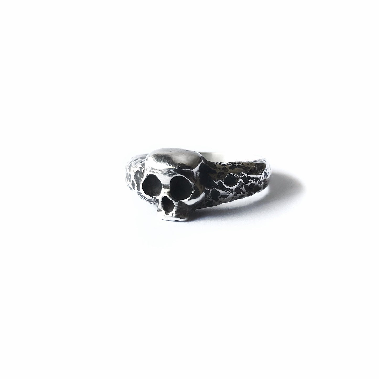 Oxidized Skull Ring