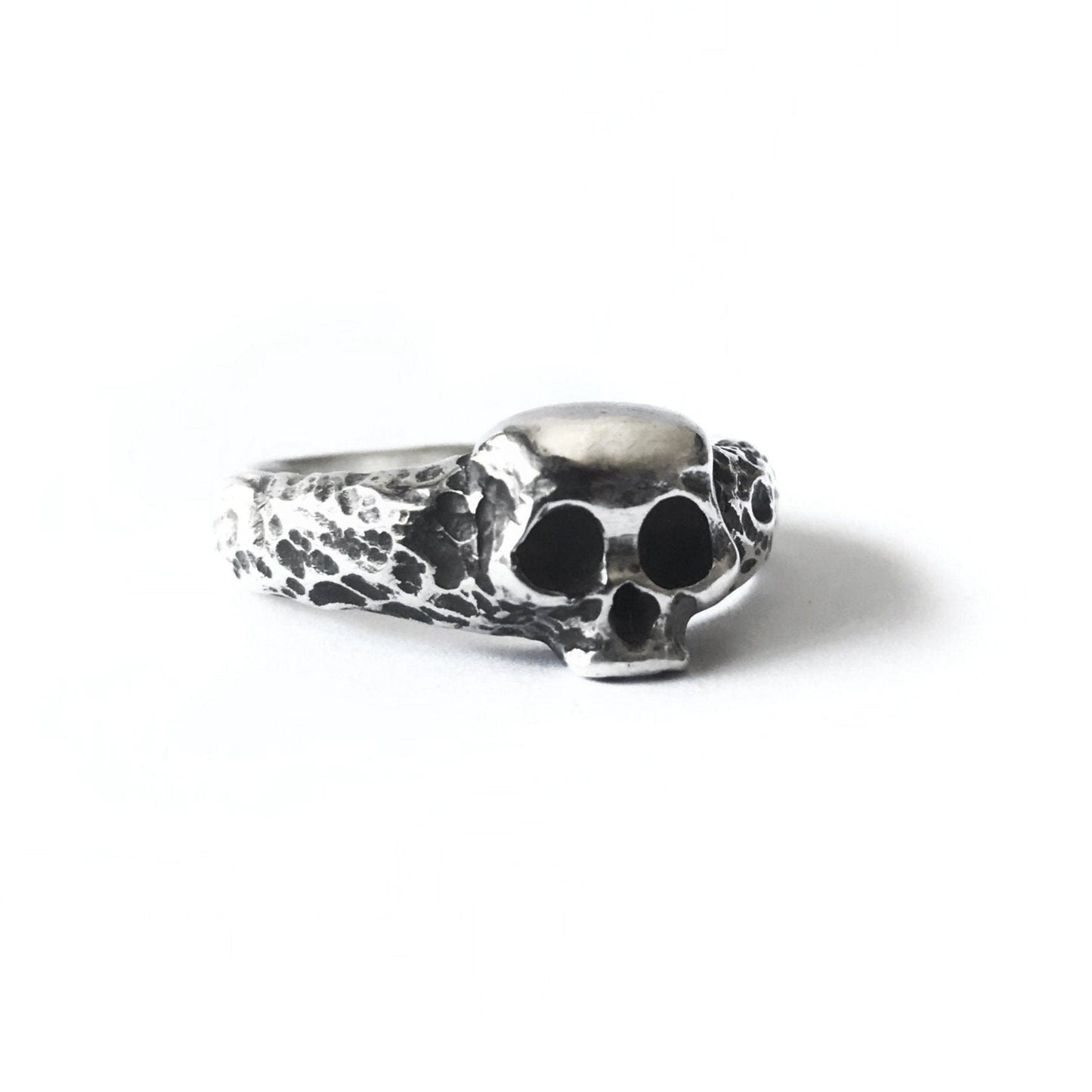 Oxidized Skull Ring